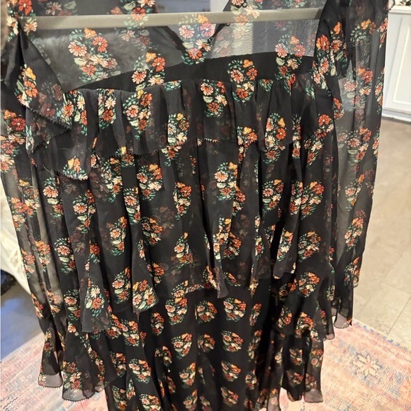 Doen allete dress in floral paisley bouquet. Excellent condition. Worn once. - Picture 2 of 3